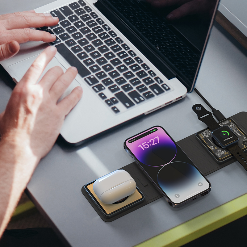 Bikkon 3-in-1 Foldable Magnetic Wireless Charger 15W